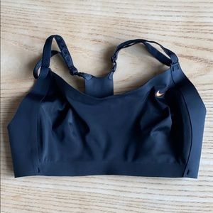 Nike 32D max strength black sports bra